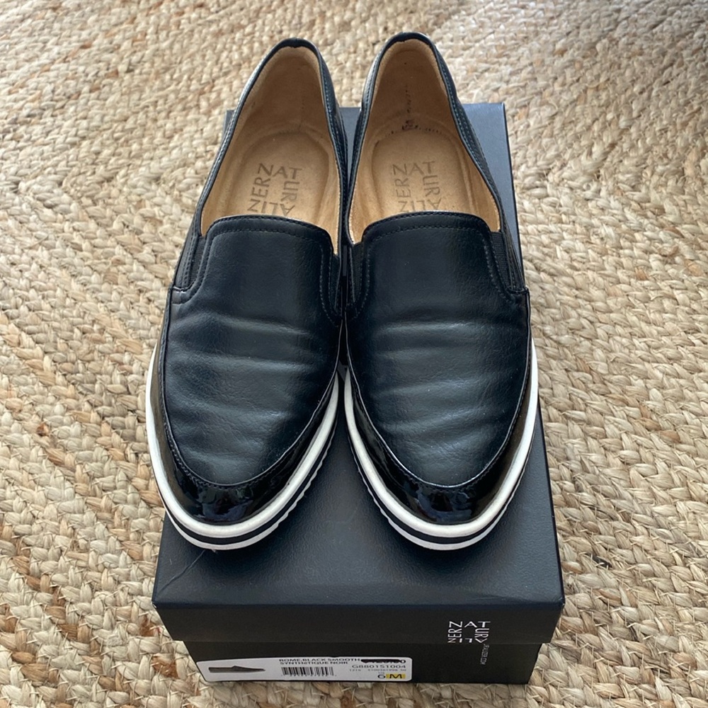 Naturalizer slip-on Shoes W6